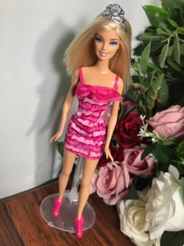 Barbie com Vestido Rosa