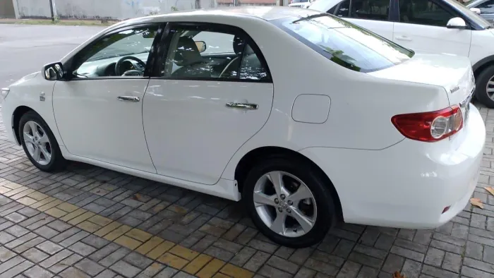 Toyota Corolla GLI 1.8 Flex 16V Aut. 2013
