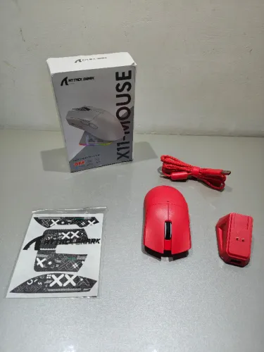 Mouse Gamer Sem Fio Attack Shark X11 Com Base Vermelho