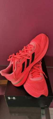 Tênis Adidas 100 reais