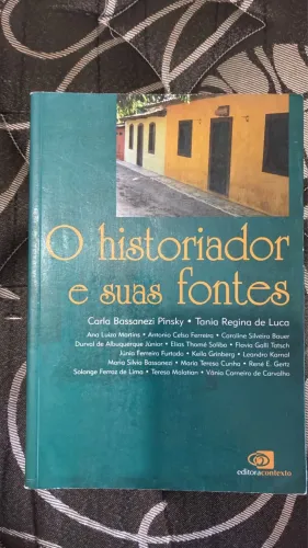 Vendo livro O historiador e suas fontes