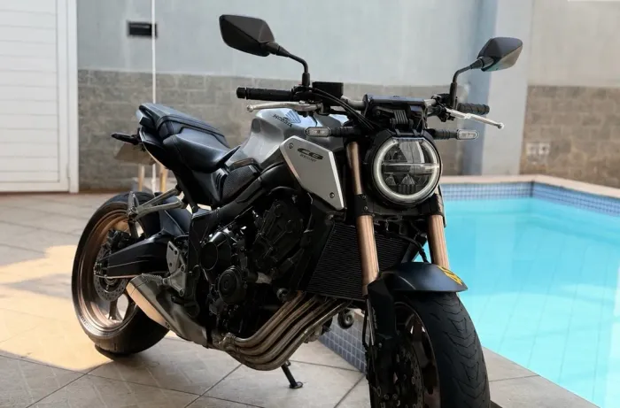 CB650R 2020 (NOVA HORNET)
