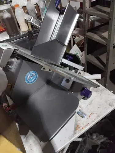 Fatiadora automatica Gural nova