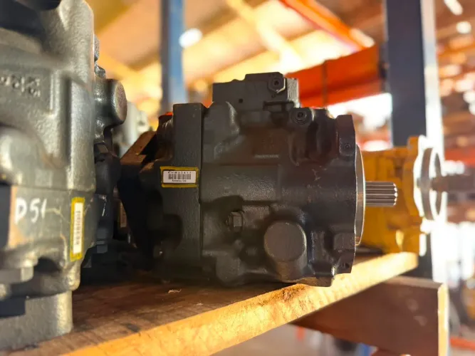 BOMBA HIDRÁULICA KOMATSU D51EX