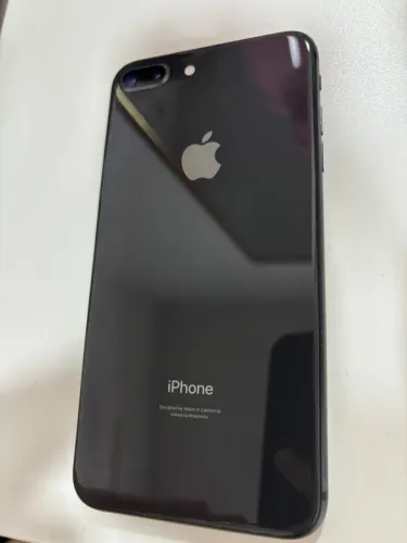 iPhone 8 Plus sem nenhum detalhe 