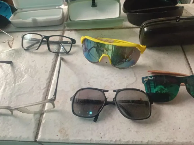 R$45 Lote de 10 óculos, USADOS