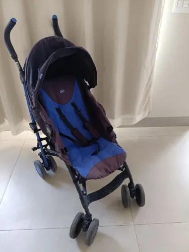 Carrinho de bebê Modelo Echo Chicco 