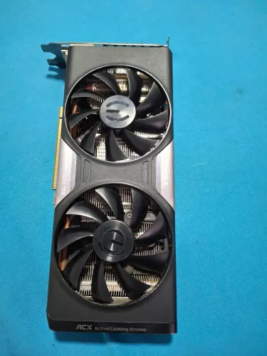 "GTX 760 2GB Com Defeito - Linhas Verdes / Para Reparo".