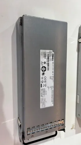 Fonte de alimentação Dell PowerEdge 2900 de 930W.