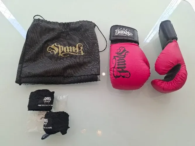 Kit Luva de luta Spank com bandagem