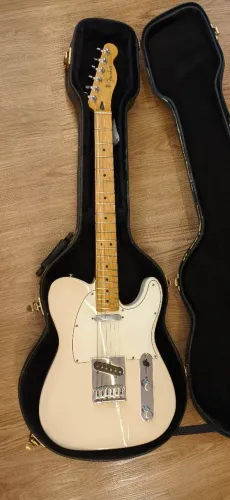Guitarra Fender Player MN PW