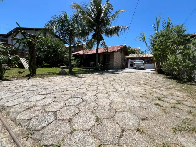 Propriedade com amplo terreno, Campeche!