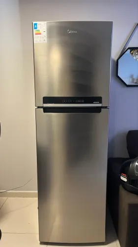 Geladeira nova Midea