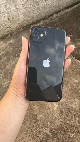 vendo iphone 11(acompanha brindes)