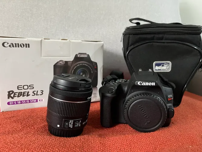 Câmera DSLR Canon Rebel SL3