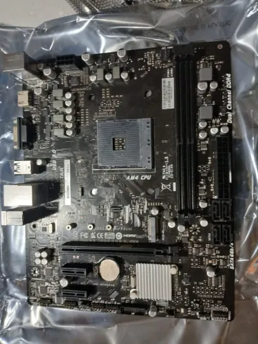 Placa Mãe Biostar B450MH, Chipset B450, AMD AM4, mATX, DDR4