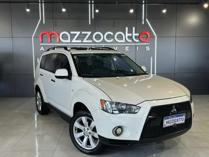 Mitsubishi Outlander 2.0 16V 160cv Aut. 2013