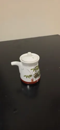 ?Galheteira de Porcelana para Molho Shoyu - Estampa Oriental Bambu
