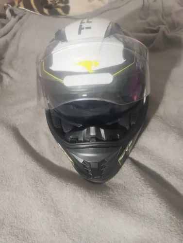 Capacete Race tech track 