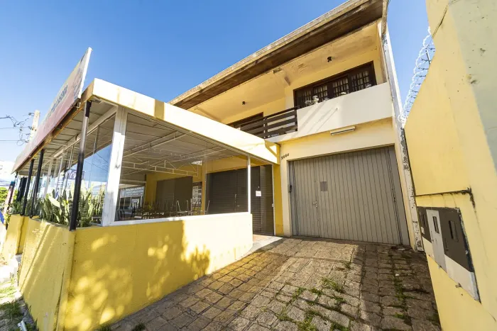 Sobrado Comercial e Residencial no Capão da Imbuia VENDA