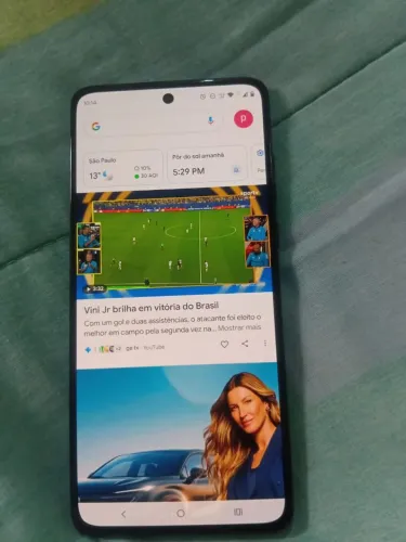 Celular moto g84 5g 255 giga de memória 