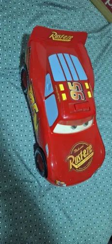 Carro Relâmpago McQueen (mexe os olhos) RARIDADE
