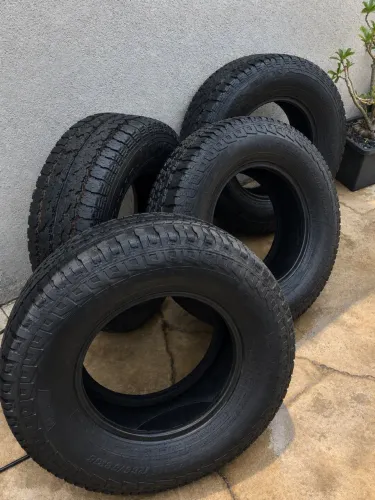 JOGO 4 PNEUS MICHELIN LTX FORCE 265/70R16 ARO 16