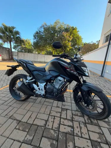 Cb300F Twister CBS 2025