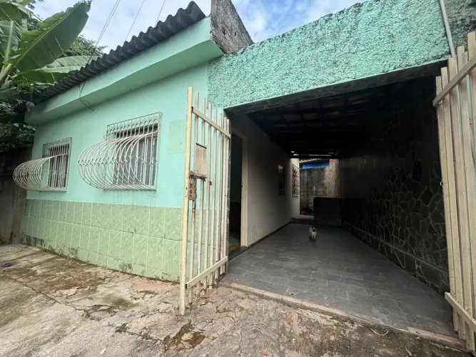 CASA CENTRO DE IGARAPÉ.