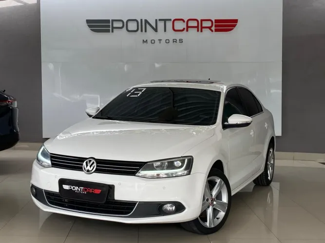 Volkswagen Jetta Highline TSI 2.0 8V 120cv Gasolina Tiptronic 2013