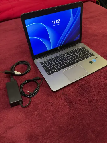 Elitebook HP Processador intel i5 com 8 Gigas de Ram e 250 de SSD NVME