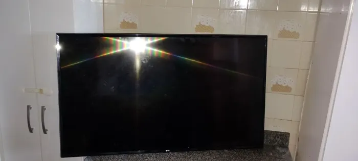 Tv para retirada de peças