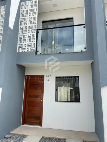 Sobrado Geminado para Venda em Joinville, Aventureiro, 2 dormitórios, 1 banheiro, 1 vaga
