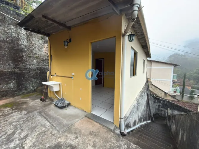 Kitnet para Locação No Quarteirão Ingelheim - 200 metros da Estácio De Sá - Petrópolis/RJ