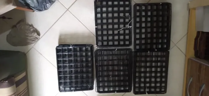 estante / organizadores / prateleiras / expositores / Telas Aramadas e Peças