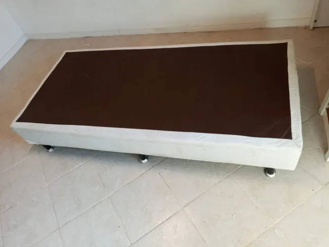 Cama box