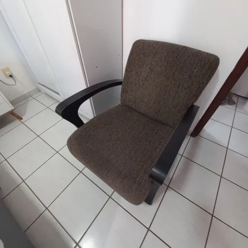 Vendo poltrona marrom