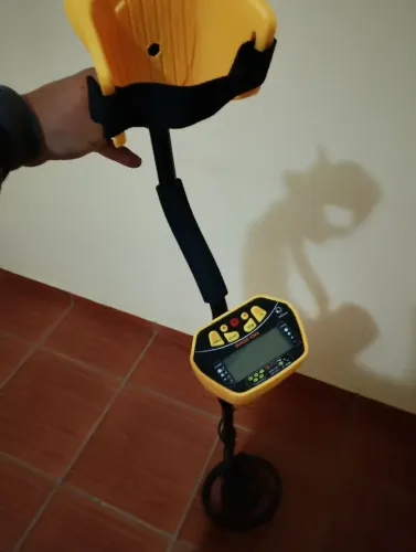 Detector de Metal MD-4030 Profissional
