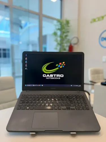 Notebook Samsung - i7 8° Geração 8 GB RAM / SSD 128 SSD - MX 110 - (2GB)