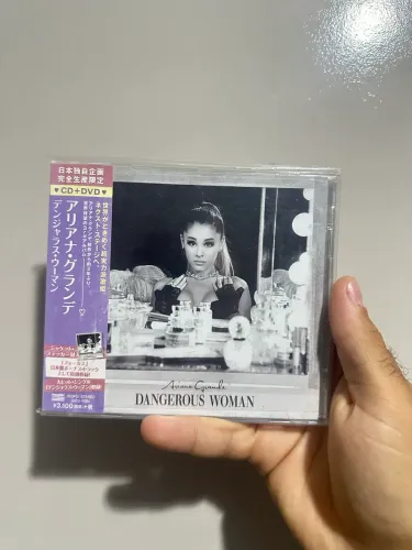 CD + DVD DANGEROUS WOMAN JAPAN ARIANA GRANDE