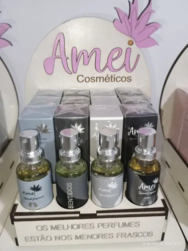 16 Perfumes Masculino Amei Cosméticos 17ml + 01 Displays em MDF