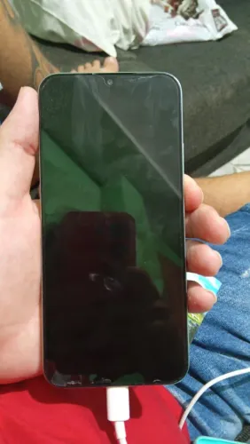 Vende-se telefone Redmi 15c 256 gb praticamente novo ! 