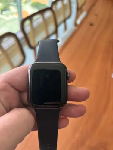 Apple Watch Series 5 - 44mm (GPS + celular) - Excelente estado