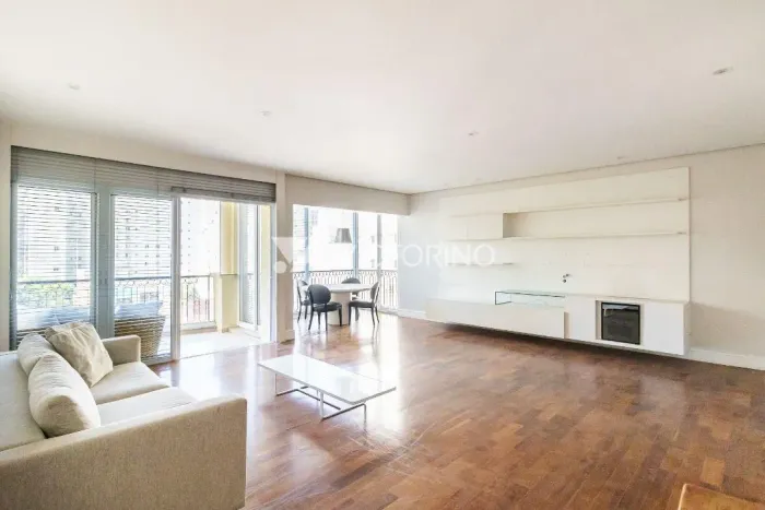 Apartamento com 2 quartos sendo 2 suítes e 3 vagas à venda no bairro Jardim América.