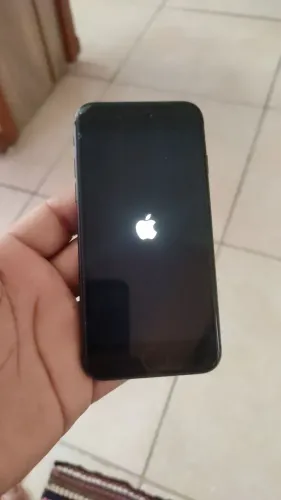 Vendo iPhone 8 normal de 64 gigas todo original