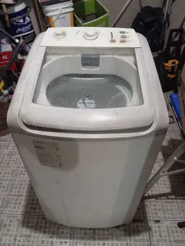 Torro máquina de lavar roupa Eletrolux.
