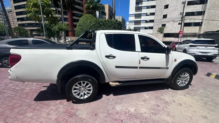 Mitsubishi L200 Triton GL 3.2 CD TB Int. Dies. Mec. 2017