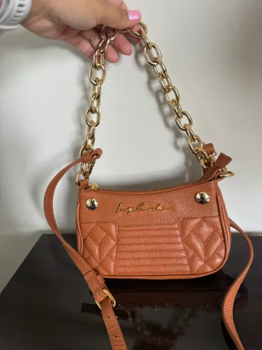 Bolsa Luiza Barcelos marrom alça de metal 
