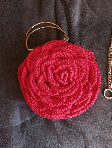 ? Bolsa de Crochê Artesanal em Formato de Rosa