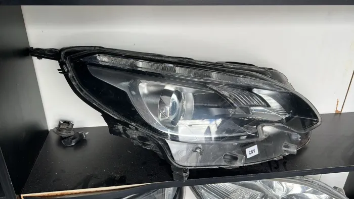 Farol Pegeout 2008 15/20 LD Original Full Led com projetor